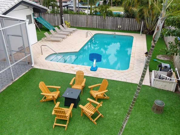 1240 Jefferson St, Hollywood FL 33019