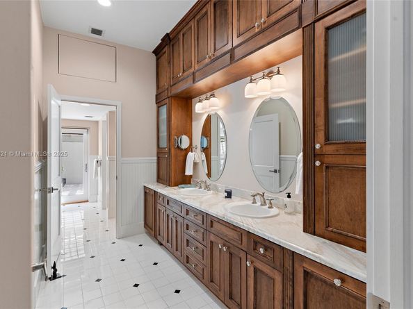 451 Ridge Rd, Coral Gables FL 33143