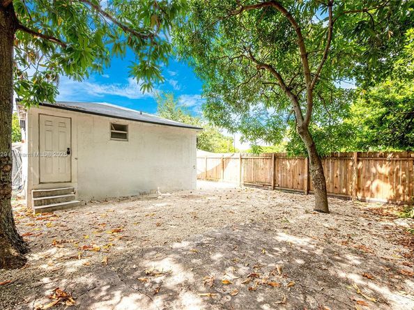1820 NW 63rd St, Miami FL 33147