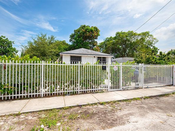 1820 NW 63rd St, Miami FL 33147