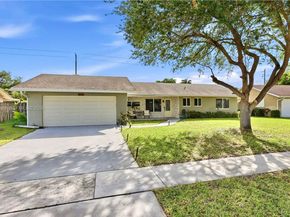 1200 Rowayton Circle, Wellington FL 33414