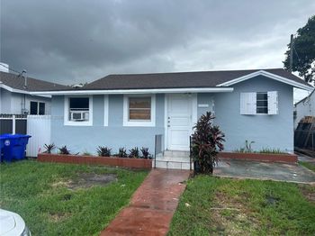 2708 NW 22nd Ct