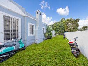 844 NW 29th St, Miami FL 33127