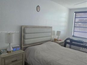 18900 NE 14th Ave D105, Miami FL 33179
