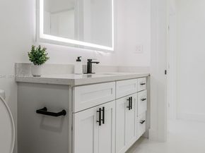 5402 SW 1st Ct, Plantation FL 33317