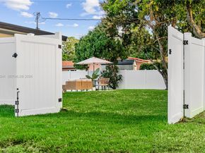 5402 SW 1st Ct, Plantation FL 33317