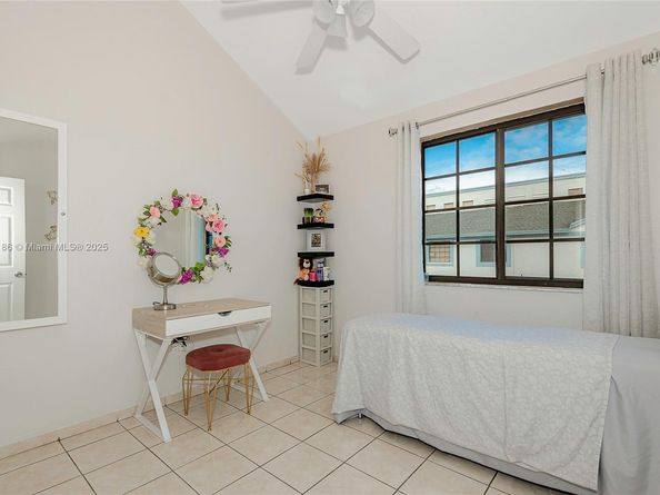 12025 SW 18th St 1147, Miami FL 33175