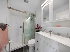 15610 NE 6th Ave 33D, Miami FL 33162