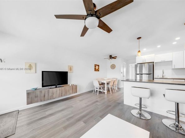 15610 NE 6th Ave 33D, Miami FL 33162