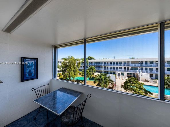15610 NE 6th Ave 33D, Miami FL 33162
