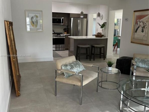 701 SW 9th Ave, Fort Lauderdale FL 33315