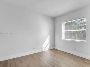 975 NW 134th St, North Miami FL 33168