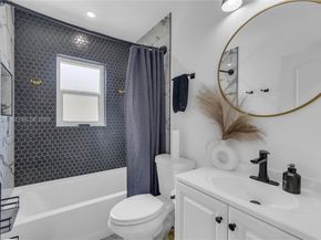 9900 S Grand Duke Cir, Tamarac FL 33321