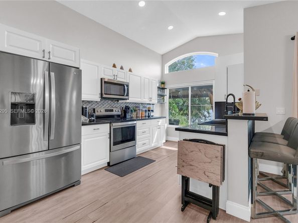 9900 S Grand Duke Cir, Tamarac FL 33321