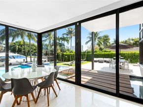 418 Sunset Dr, Hallandale Beach FL 33009