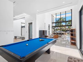 418 Sunset Dr, Hallandale Beach FL 33009