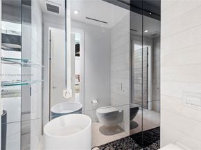 418 Sunset Dr, Hallandale Beach FL 33009