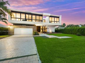418 Sunset Dr, Hallandale Beach FL 33009