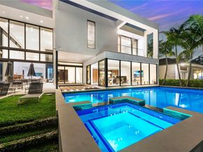 418 Sunset Dr, Hallandale Beach FL 33009