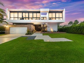 418 Sunset Dr, Hallandale Beach FL 33009