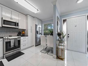 10942 W Sample Rd E1, Coral Springs FL 33065