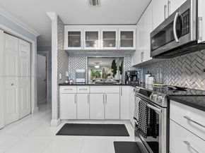 10942 W Sample Rd E1, Coral Springs FL 33065