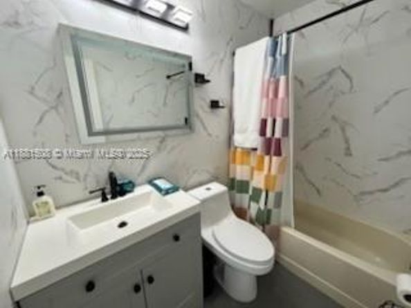 274 NW 132nd Pl, Miami FL 33182