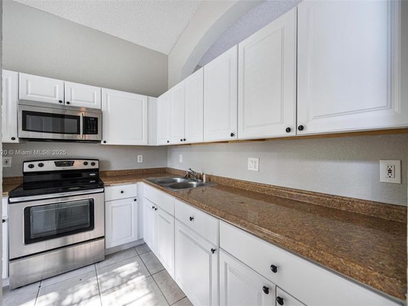 10297 SW 162nd Ct, Miami FL 33196