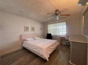 279 Markham M M, Deerfield Beach FL 33442