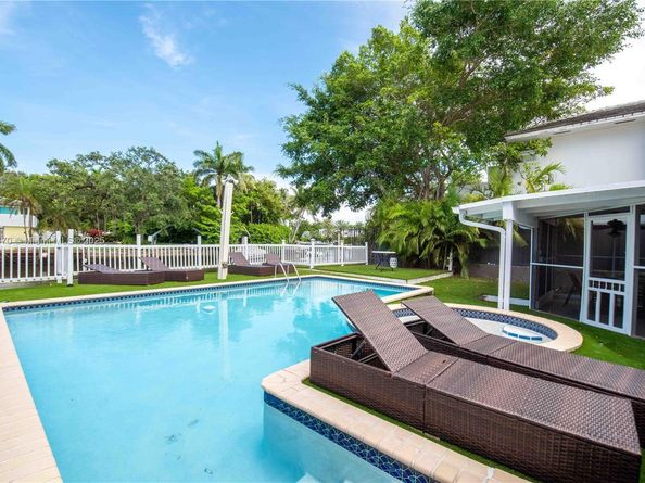 7701 NE 8th Ave, Miami FL 33138