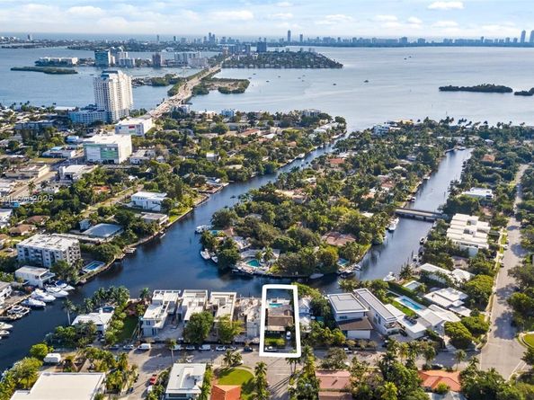 7701 NE 8th Ave, Miami FL 33138
