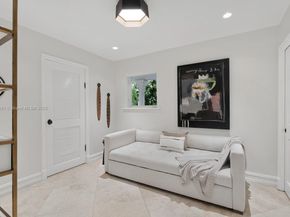 315 E Rivo Alto Dr, Miami Beach FL 33139