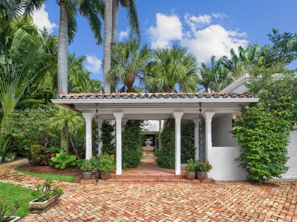 315 E Rivo Alto Dr, Miami Beach FL 33139