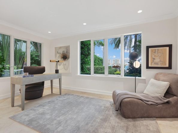 315 E Rivo Alto Dr, Miami Beach FL 33139