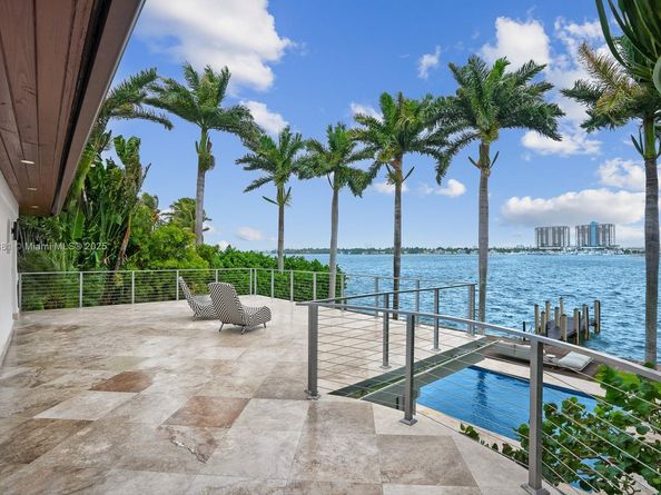 315 E Rivo Alto Dr, Miami Beach FL 33139
