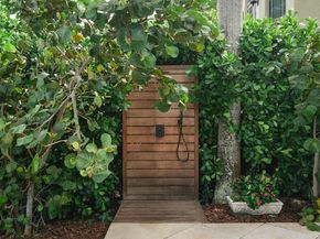 315 E Rivo Alto Dr, Miami Beach FL 33139
