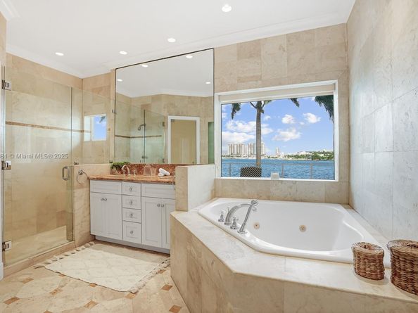 315 E Rivo Alto Dr, Miami Beach FL 33139