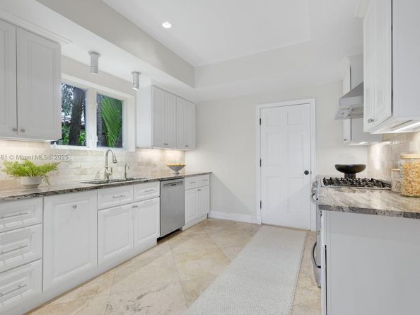 315 E Rivo Alto Dr, Miami Beach FL 33139