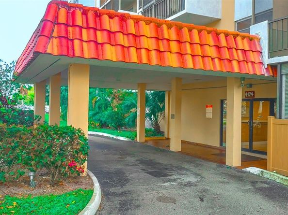 4174 Inverrary Drive 706, Lauderhill FL 33319
