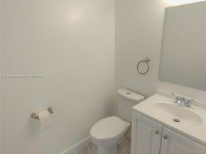 4174 Inverrary Drive 706, Lauderhill FL 33319