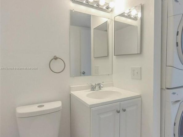4174 Inverrary Drive 706, Lauderhill FL 33319