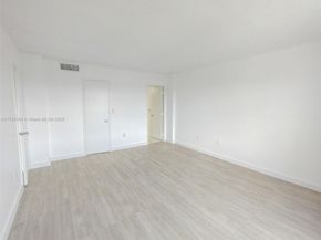 4174 Inverrary Drive 706, Lauderhill FL 33319