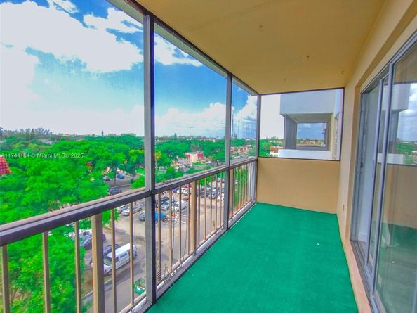 4174 Inverrary Drive 706, Lauderhill FL 33319
