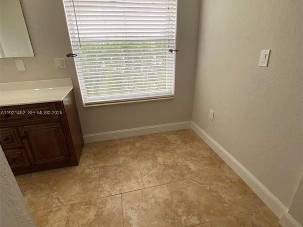 7880 SW 14th Ter, Miami FL 33144