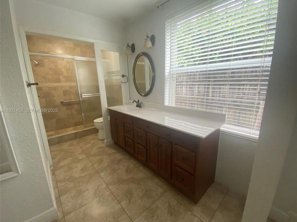 7880 SW 14th Ter, Miami FL 33144