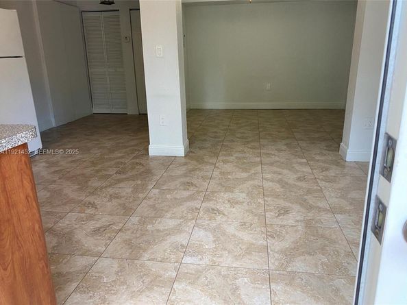 7880 SW 14th Ter, Miami FL 33144