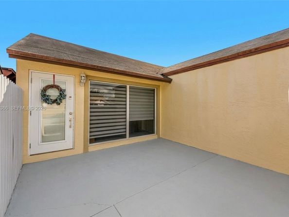 3246 NW 204th Ter, Miami Gardens FL 33056