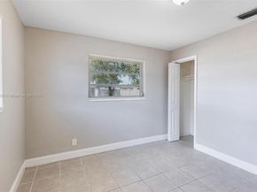 2811 N 66th Ave, Hollywood FL 33024