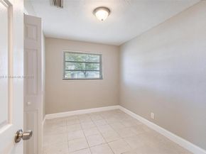 2811 N 66th Ave, Hollywood FL 33024