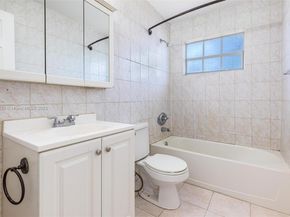 2811 N 66th Ave, Hollywood FL 33024